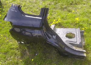 Bmw X1 F48 prawy tylny błotnik ćwiartka prawa tył 1