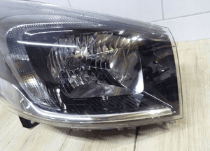 OPEL VIVARO B lampa H4  LED przód przednia PRAWA 93867953 2
