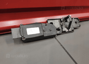 Audi Q7 4L zamek dociąg klapy bagażnika siłownik rygiel 4F9827383E oryginał 1