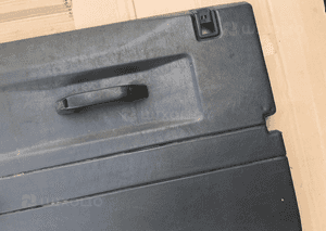 Boczek drzwi przedni prawy Land Rover Defender 4