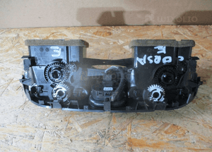 KRATKA NAWIEWU ŚRODKOWA PRZÓD PRZEDNIA OPEL CORSA E 13377949 4