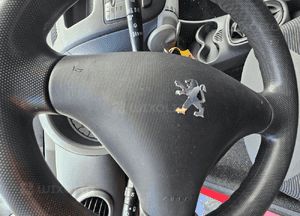 Peugeot 107 airbag poduszka powietrzna kierowcy pasażera 6