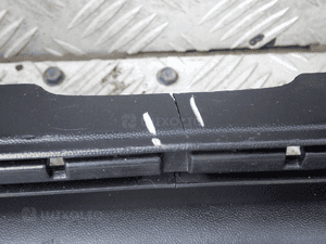 Kratka środkowa zderzaka vw golf vii  5G0853677B 3