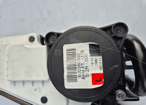 MERCEDES W204 COUPE PAS BEZPIECZEŃSTWA LEWY PRZÓD 620380300 2