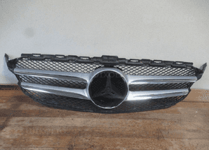 Grill grill atrapa mercedes c-klasa W205 2014- 1