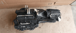 Nagrzewnica obudowa nagrzewnicy silnik kompletna Audi A5 A4 B8 8T1820005E 2
