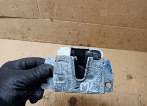 Zamek klapy bagażnika Mercedes ML W163 A1637400235 1
