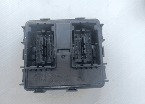 HYUNDAI KIA SKRZYNKA BEZPIECZNIKÓW 91951-D3220 2