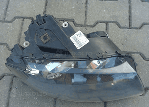 Audi A3 8P lampa przod przednia lewa 4