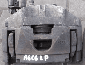 Audi A6 C6 zacisk hamulcowy przód przedni  lewy tarcza 321 (973) 4