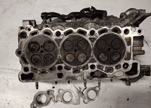 Jaguar xf land rover 3.0D TDV6 głowica cylindrów prawa PM9X2Q6090-CA 4