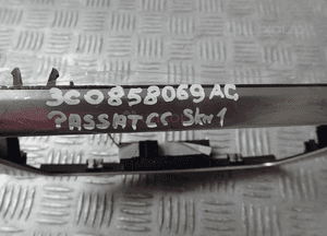 Vw passat B6 ramka dekor radia 3C0858069AC 3