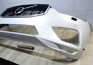 Volvo XC60 zderzak przód r-design 2019R llu 11