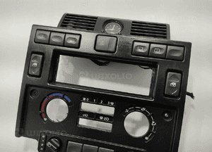 RAMKA OSŁONA DESKI ROZDZIELCZEJ RADIA LAND ROVER DEFENDER 7H12-045F67 07-14 3