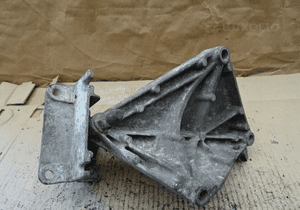 Łapa poducha skrzyni renault kango clio 7700788318 3