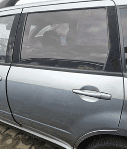 Mitsubishi Outlander I 1  drzwi tył tylne  prawe lewe A31 3