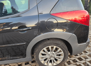 Peugeot 207 SW kombi outdoor błotnik tył tylny prawy lewy EXLD 2