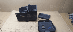 Obudowa podstawa akumulatora Ford Focus MK3 AM51-10723-AD AM51-10A659-AB AM51-10A659-BB 4