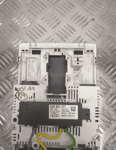 AUDI A1 8X LAMPKA PODSUFITKI OSWIETLENIE 8X0947135AG 5