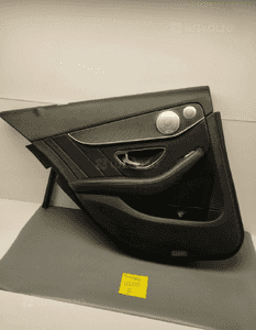 Mercedes W205 boczek lewy tył 4