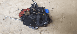 Zamek lewy tył tylny lewy Audi A8 D3 4E0839015 3