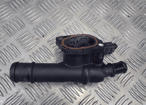 KRÓCIEC WODY OBUDOWA TERMOSTATU VW 1,9 TDI BLS 03G121132B RADOM 4