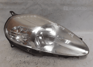 Przod przednia lampa prawa fiat grande punto 1