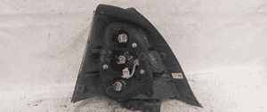 .  TYL TYLNA LAMPA PRAWA HONDA CIVIC 7 5D 3