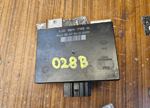 Moduł 1J0959799H Sterownik Komputer Komfortu VW Golf IV 4 Bora Passat B5 Skoda Seat 1