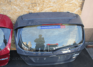 Klapa tylna tył ford fiesta MK7 3D 5D 3