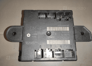 JEEP CHEROKEE LIBERTY KK DODGE JOURNEY STEROWNIK MODUŁ DRZWI LEWY PRZÓD 11