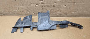 Kierownica powietrza lewa Audi A4 B6 8E0121283 8E0121283B 2