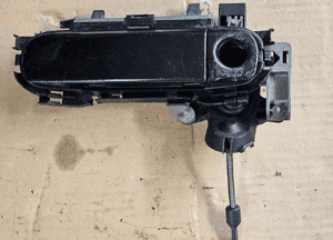 Audi A4 B7 klamka drzwi przód przednich lewa 1