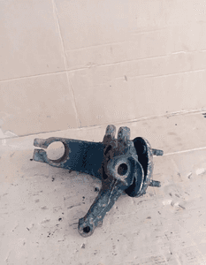 Zwrotnica piasta lewy przód Ford Focus MK2 1.8 16V 4