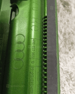 Listwa na drzwi prawa prawy przód audi Q8 4M8 4M8853960D 18- 2