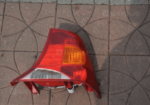 focus MK1 sedan lampa prawa WYSYŁKA 1