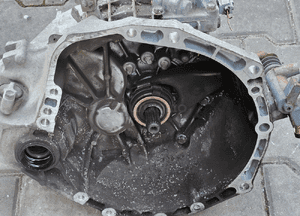Toyota Yaris 1 I 1.0 VVTi skrzynia biegów 2