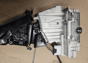 Mercedes W169 A  zamek drzwi przód prawy  1697202835 Q6 2