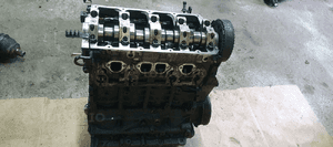 Silnik słupek blok silnika VW Golf V Plus 1.9 TDI BKC 5