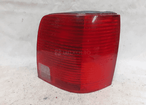 Tyl tylna lampa prawa volkswagen passat B5 kombi 1