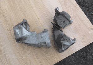 MERCEDES C 204 lift  łapy silnika 271 poduszki