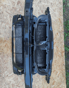 Bmw 3 E90 320d n47 pas przedni komplet 1