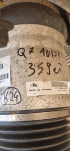 Audi Q7 4L amortyzator pneumatyczny prawy przód 7L8616040B 11