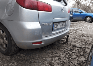 Mazda 2 DY 02-07  tylna  klapa w kolor 22V szyba lampa zamek 4