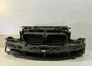 BMW 5 F10 / F11 530i Pas przedni kompletny - 14173 1