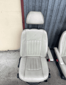 VIANO 639 fotel przedni przód fotele podłokietnik x-clusive skora LIFT 11