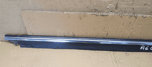 Listwa zgarniająca chrom drzwi prawy przód Audi A6 C5 4B0853284C 2