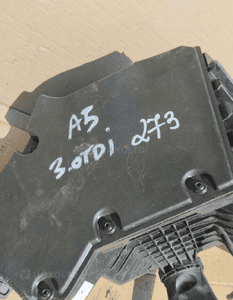 Obudowa filtra powietrza audi A4 B8 A5 8T 2.0 tdi 8K0133837B 2