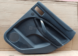 Boczek tapicerka prawy tył tylna prawa Ford Kuga MK1 1