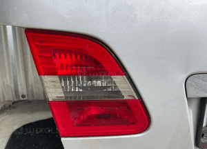 MERCEDES B 245 klapa tylna szyba lampy srebrna bezowa szara siłownik zamek klapy 17